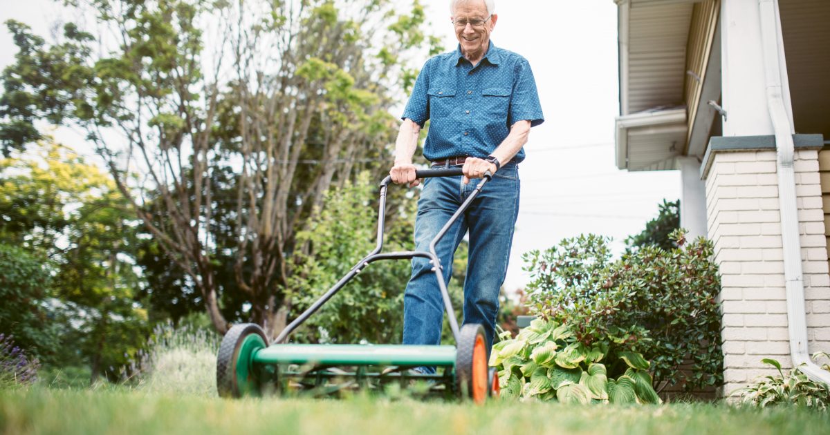 A 75 Year Old Man S Fall On His Shoulder Led To Lung Cancer Discovery