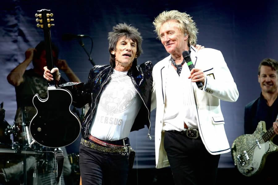 'Someone Up There Likes Us' - Cancer Survivors Ronnie Wood and Rod ...