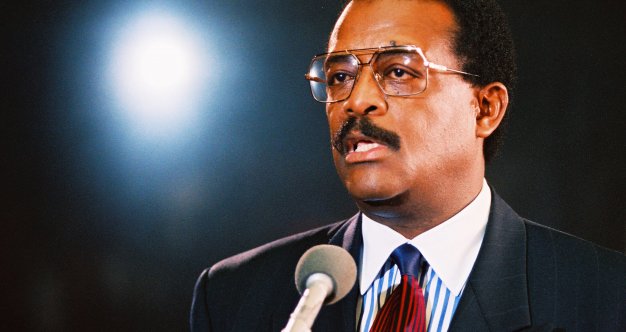 On This Day: Lawyer & Civil Activist Johnnie Cochran Died from ...