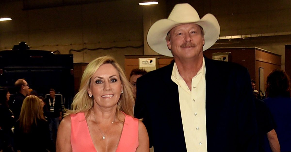 Alan Jackson Reveals He's Battling a Disease Affecting His Ability to  Perform