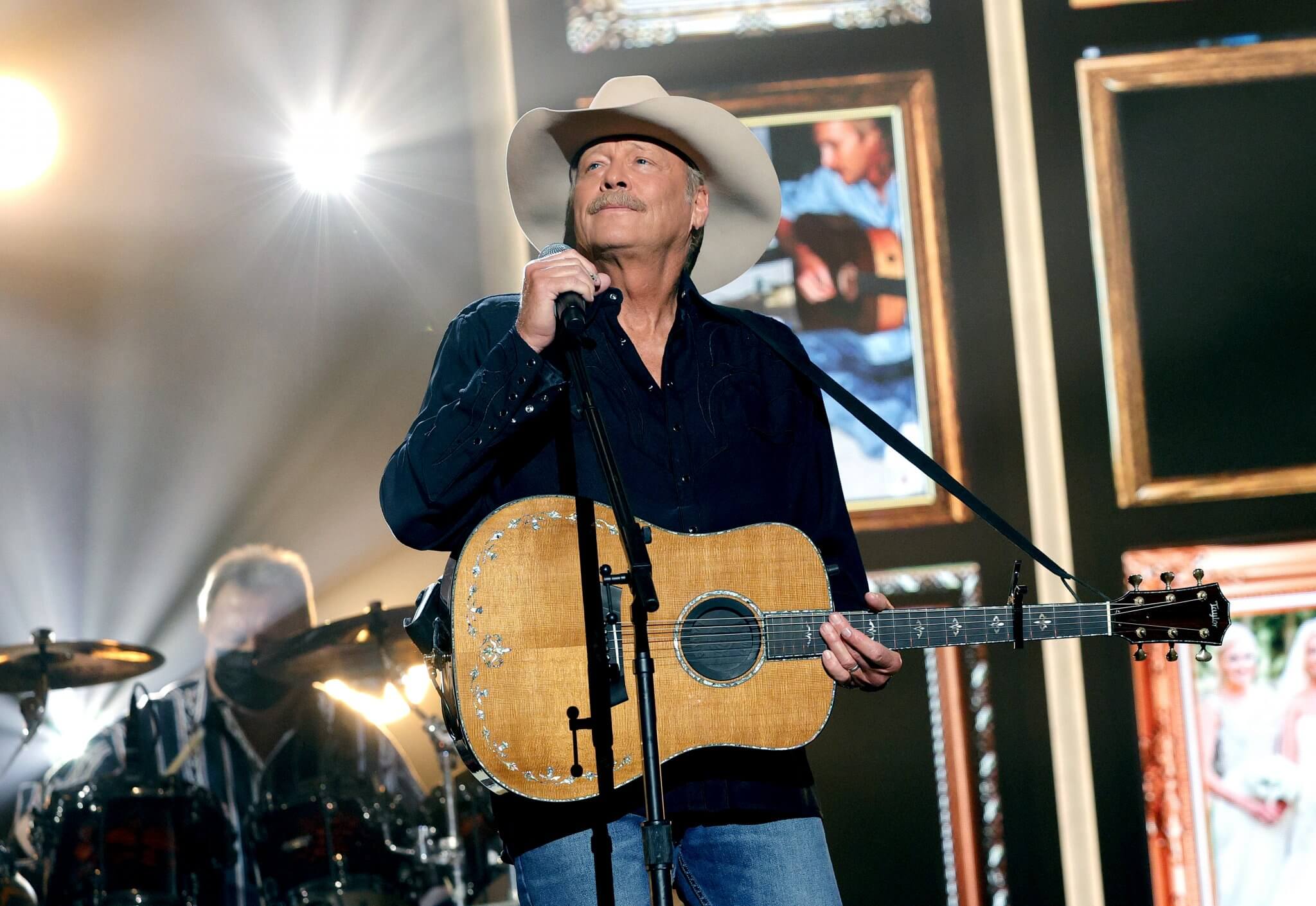 Country Singer Alan Jackson Shares The Inspiration Behind A Song Detailing His Wifes Journey