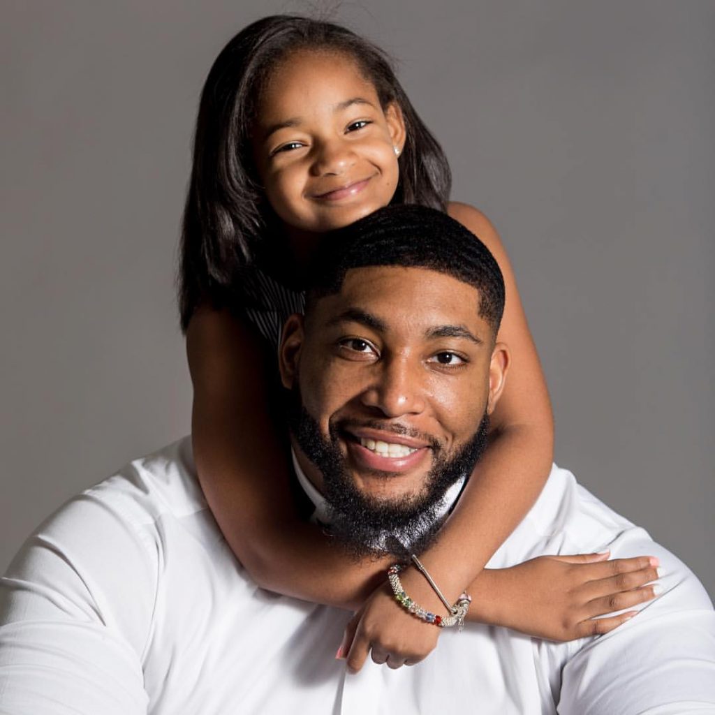 Devon Still Cancer Crusader After Daughter Leahs Neuroblastoma Battle