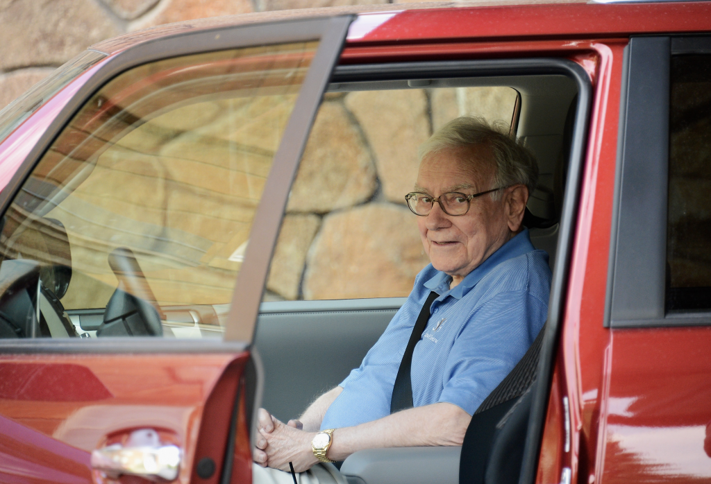 How Prostate Cancer Survivor Warren Buffett Doubled Fortune After Battle(01)