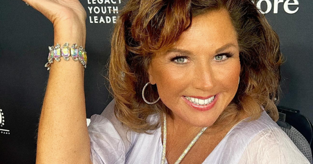Why is Abby Lee Miller using a wheelchair?
