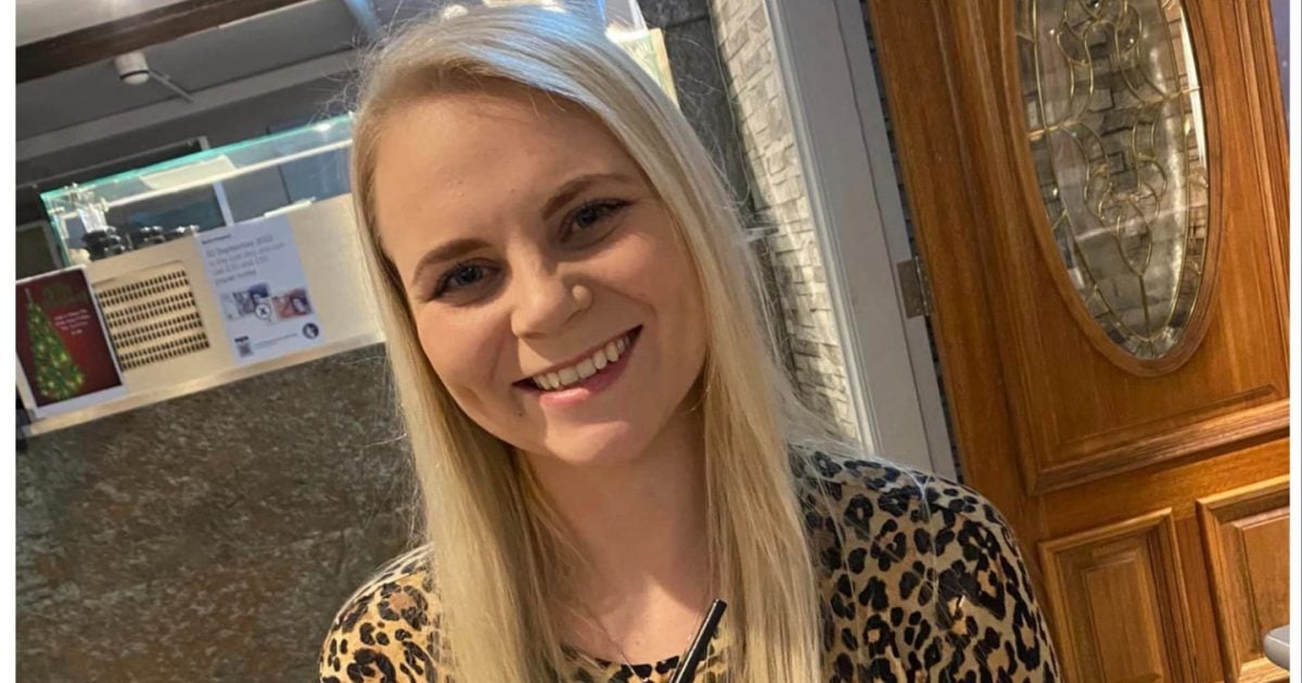 Woman, 29, Thought Contact Lens Was Causing Vision Problems â€“ But It Was Sign of Multiple Sclerosis SHARE