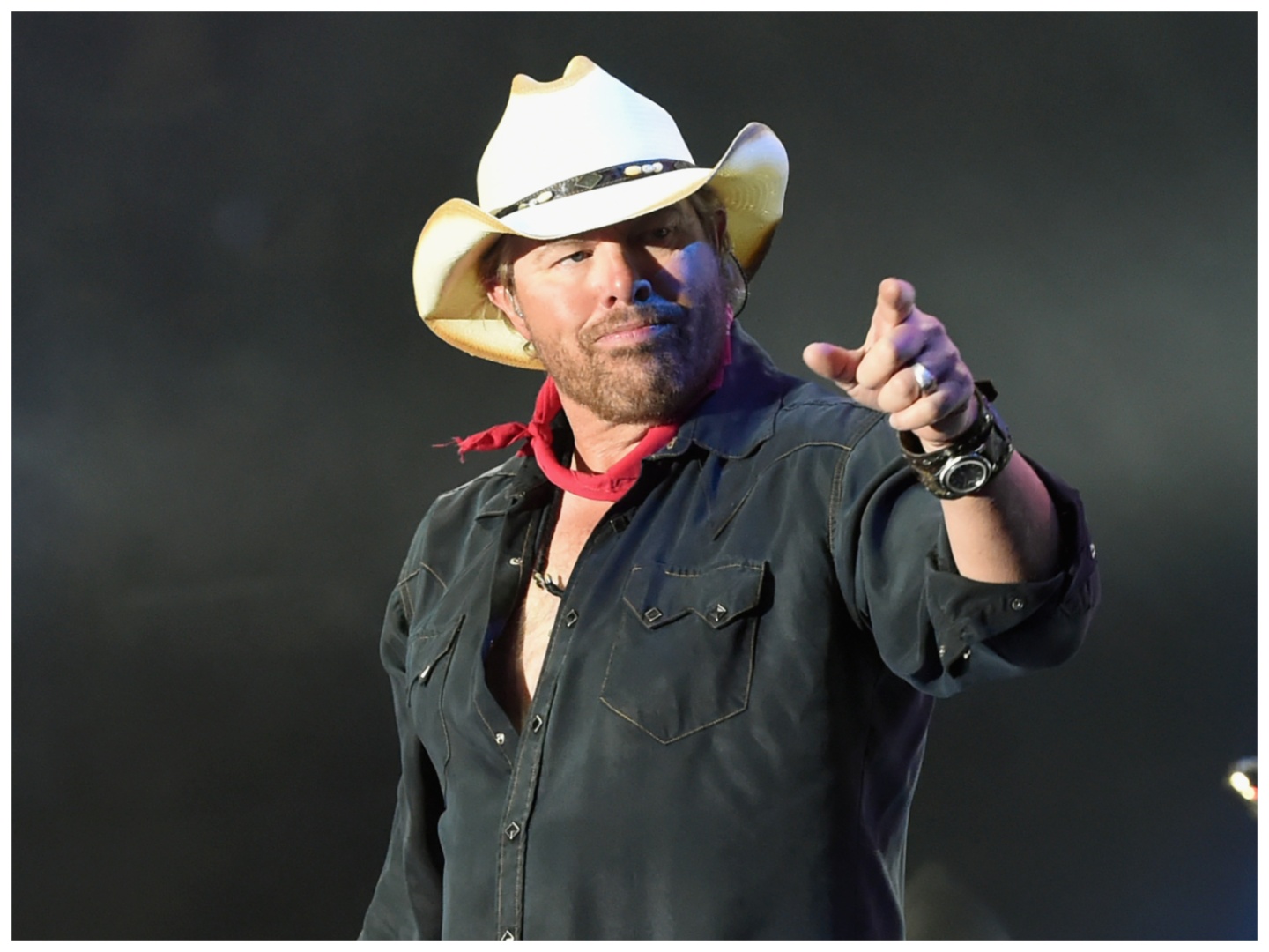 Toby Keith performs in Nashville amid stomach cancer battle