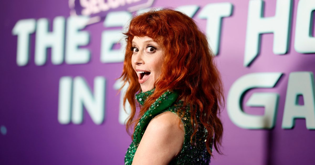 Natasha Lyonne Managed To Quit Cigarettes, Vaping Is Still a Struggle